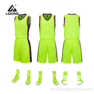 Conjunto de uniformes de camisas de basquete simples de design personalizado